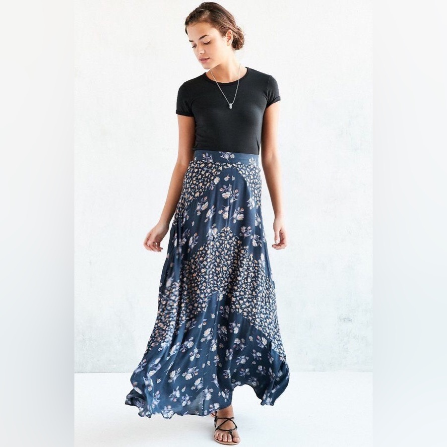 Ecote Urban Outfitters Size 0 Floral Maxi Skirt High Waisted